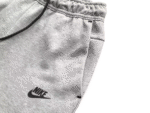 Pantalón Corto Nike Tech Fleece Gris