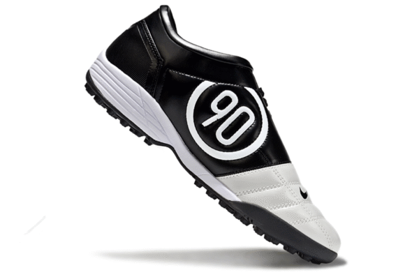 Nike Total 90 Black & White