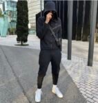 Nike Tech Fleece Negro